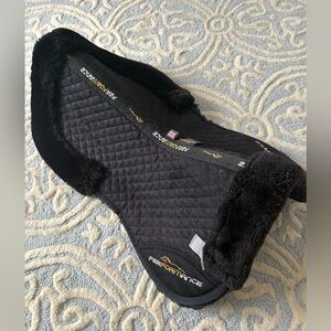 Shires Performance Black Fleece Saddle Pad